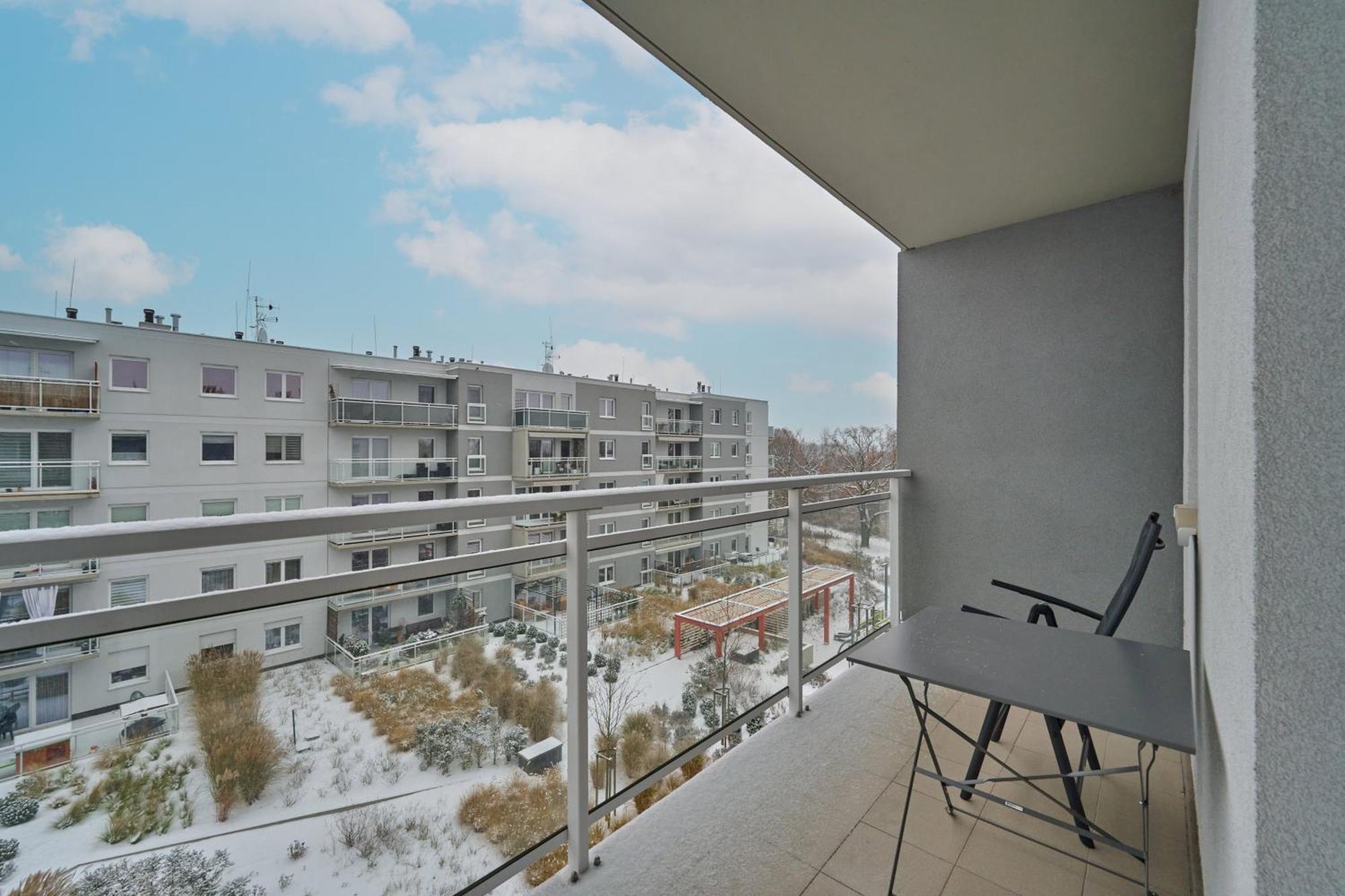 Wroclaw Rose Apartments By Noclegi Renters Bagian luar foto