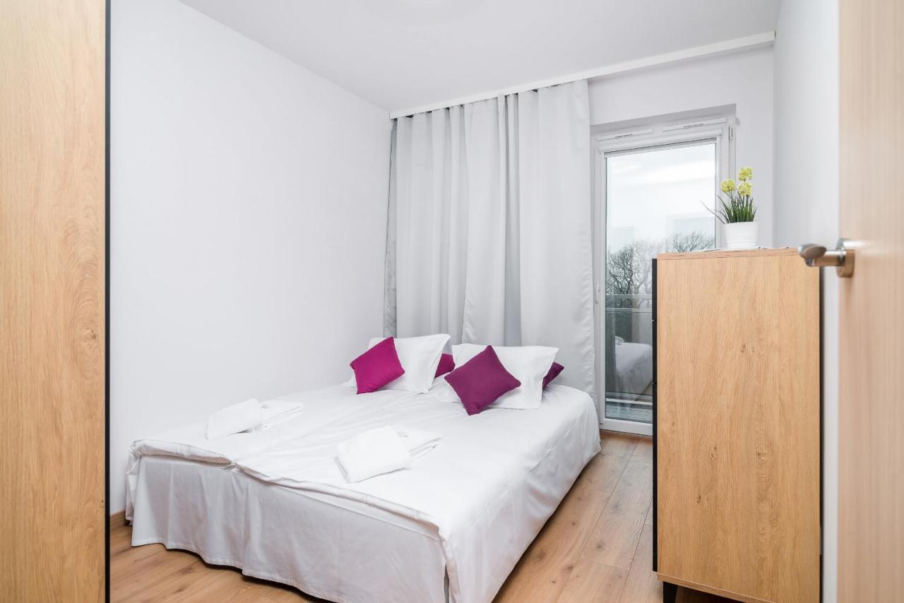 Wroclaw Rose Apartments By Noclegi Renters Bagian luar foto
