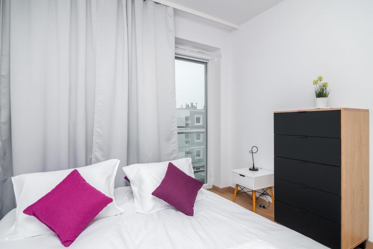 Wroclaw Rose Apartments By Noclegi Renters Bagian luar foto